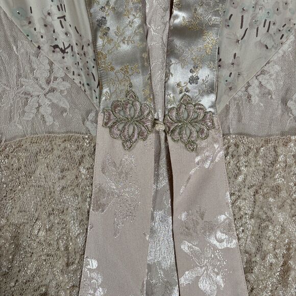 Vintage‎ Studio VK Blouse Kimono Women’s Size M Sheer Floral Lace Coquette Style - Picture 4 of 14